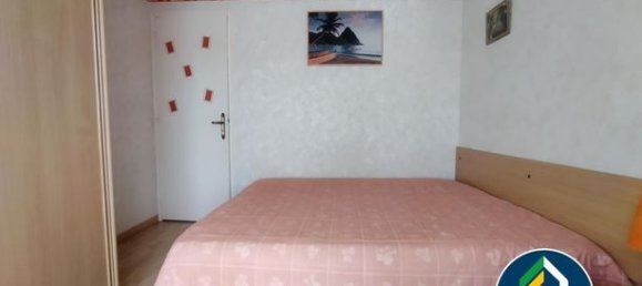 Замки и поместья с 4 спальнями в Шато-Гибер, Франция № 313257 4