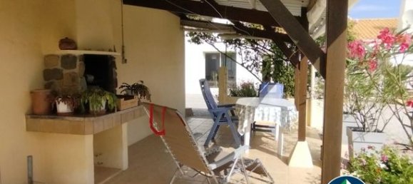 Замки и поместья с 4 спальнями в Шато-Гибер, Франция № 313257 2