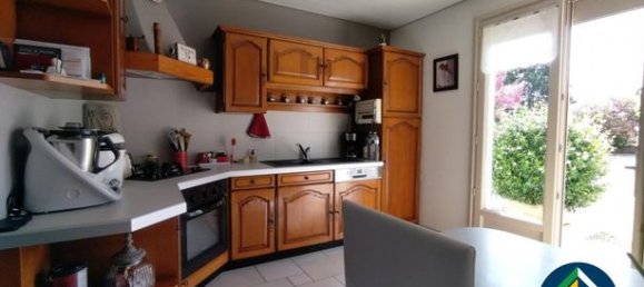 Замки и поместья с 4 спальнями в Шато-Гибер, Франция № 313257 3