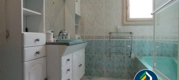 Замки и поместья с 4 спальнями в Шато-Гибер, Франция № 313257 5