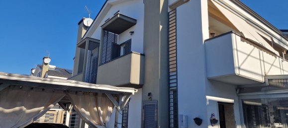 Дом с 5 комнатами в Гуидония Монтечельо, Италия № 256962 12