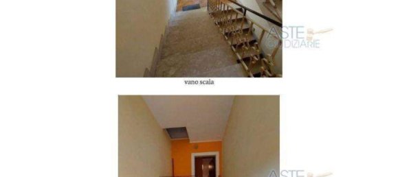 5 rooms Apartment in Pomigliano d'Arco, Italy No. 10981 16