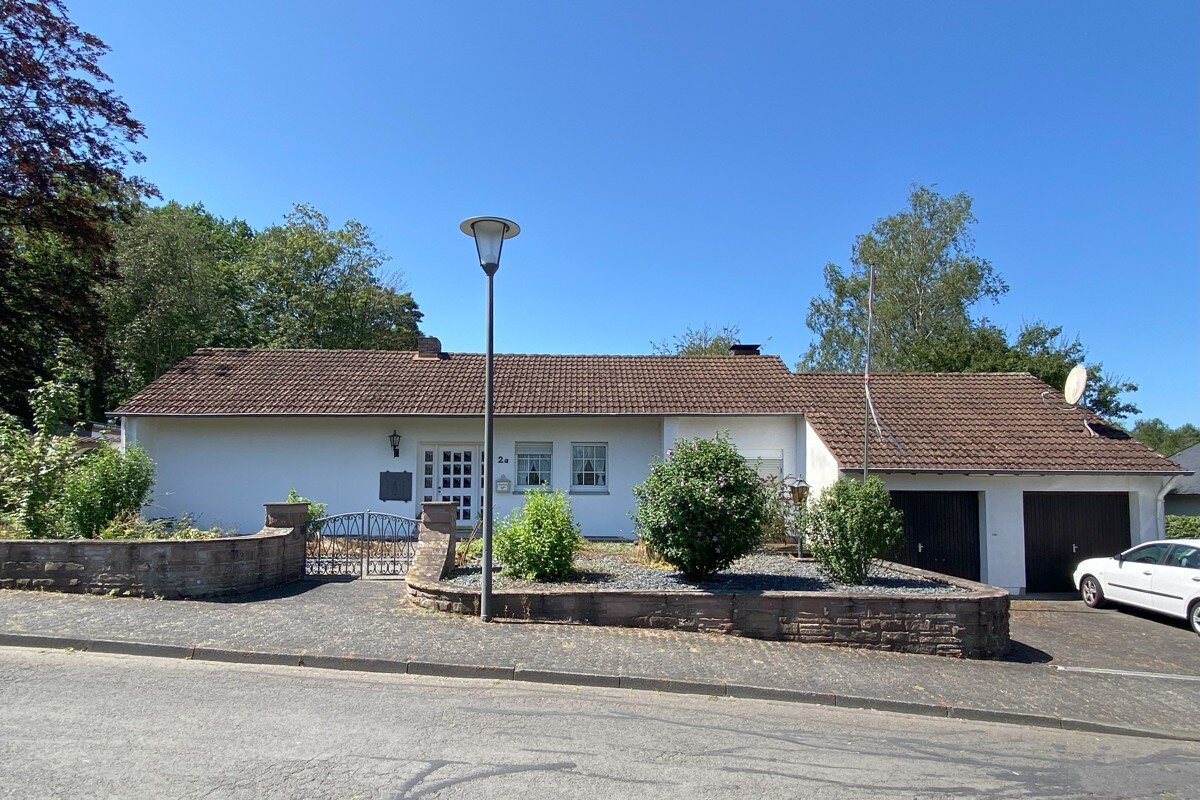 Casa de 9 habitaciónes en Bitburg, Germany No. 30796