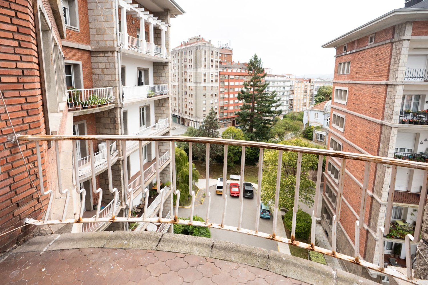 5 bedrooms Apartment in Aviles, Spain No. 204920