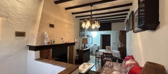 Дом с 3 комнатами в Кортона, Италия № 175260 9