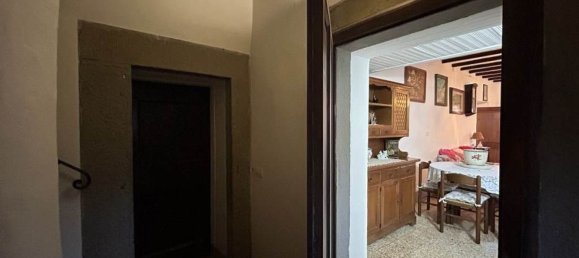 Дом с 3 комнатами в Кортона, Италия № 175260 14