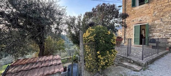 Дом с 3 комнатами в Кортона, Италия № 175260 3