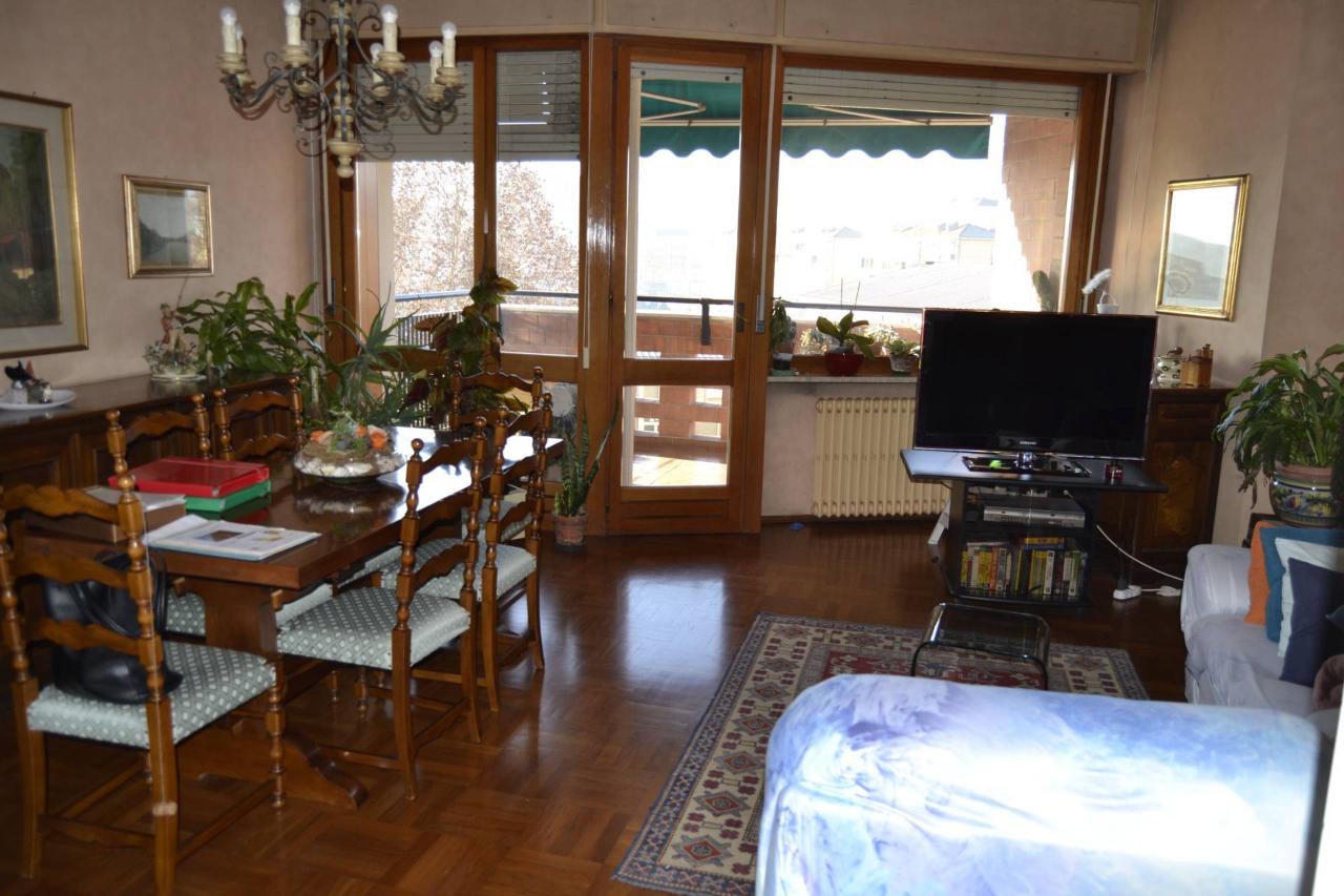 4 rooms Apartment in Turin, Italy No. 151658