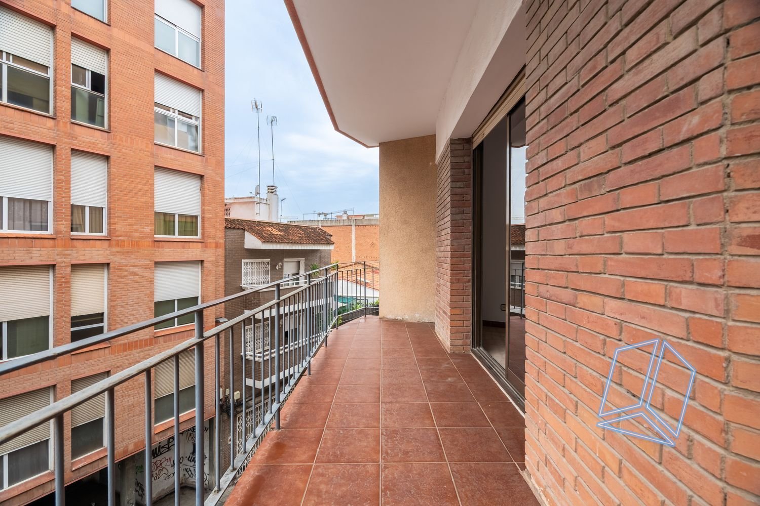 3 chambres Appartement à Cornella De Llobregat, Spain No. 243229