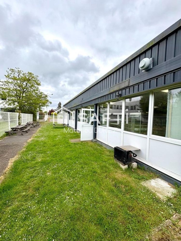 250m² Commercial property in Dunkerque, France No. 152735