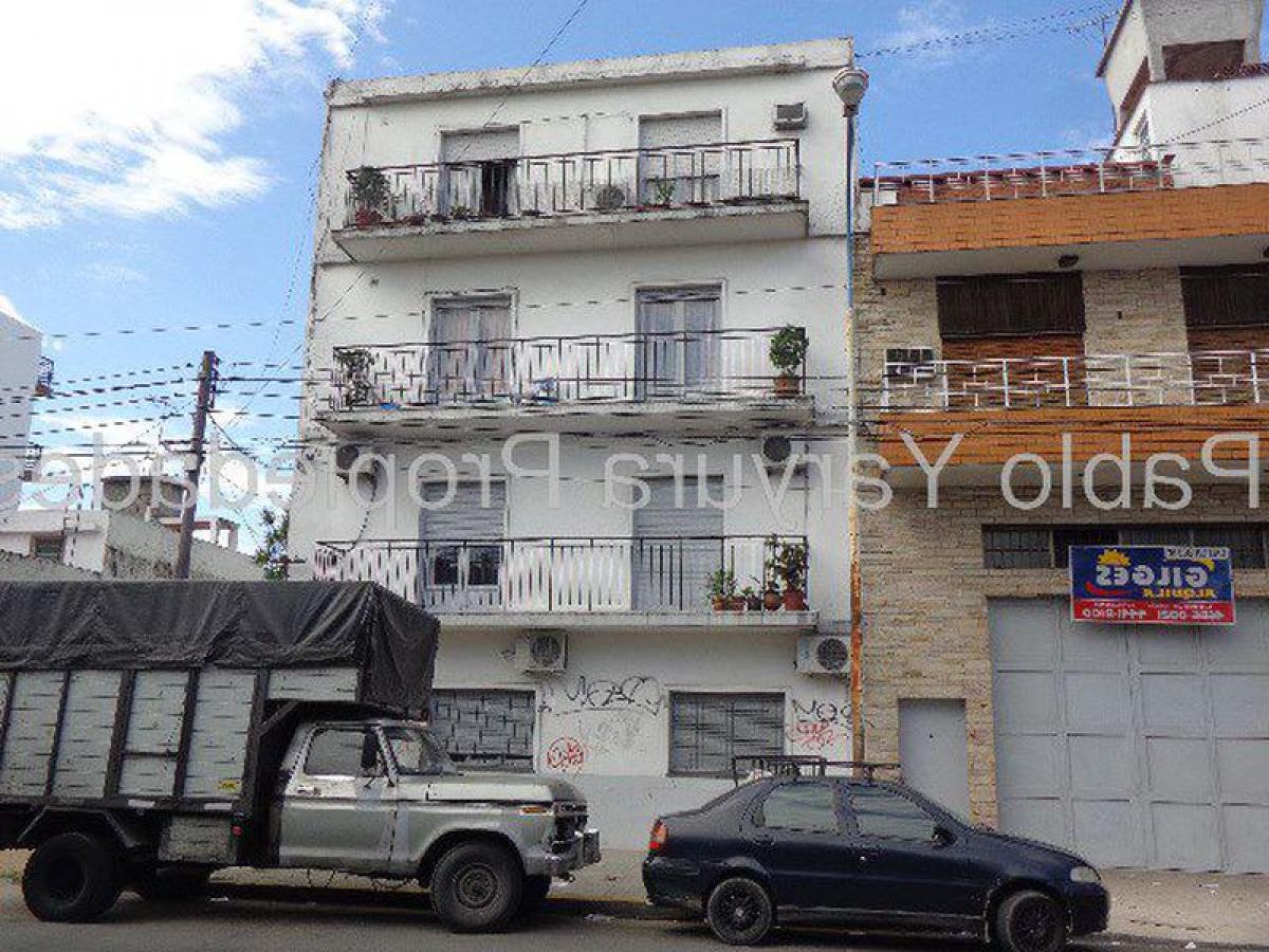 3 bedrooms Apartment in Tres de Febrero, Argentina No. 9825