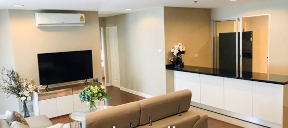 5 bedrooms Duplex in Huai Khwang, Thailand No. 17212 2