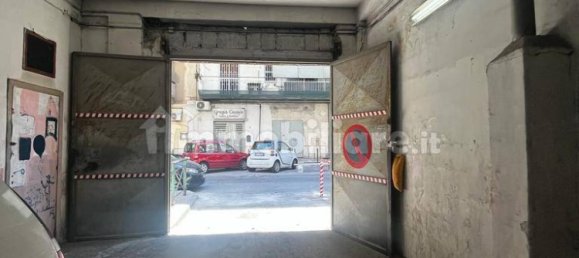 1غرفة عقار تجاري في Naples, Italy رقم 102998 10