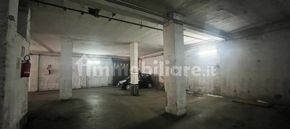 1غرفة عقار تجاري في Naples, Italy رقم 102998 8