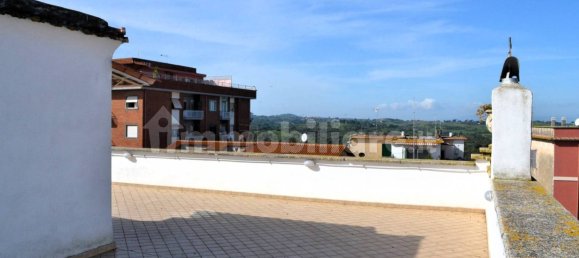 1 غرف نوم شقة في Castelnuovo di Porto, Italy رقم 89727 34