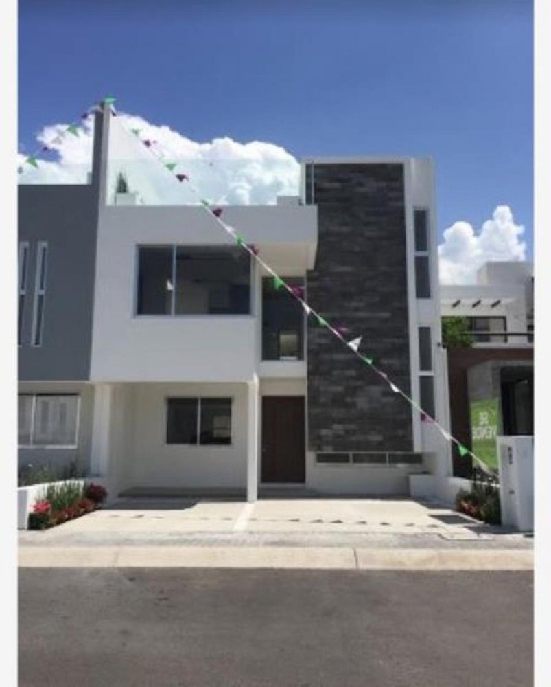 Casa de 3 dormitorios en Querétaro, Mexico No. 186499