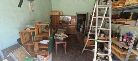 58m² Garage in Cremona, Italy No. 266480 3