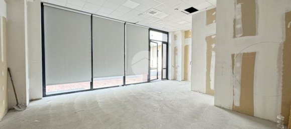 2-Zimmer Gewerbliche Immobilie in Ospitaletto, Italy, Nr. 163773 3