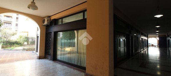 59m² Office in Vicenza, Italy No. 119917 3