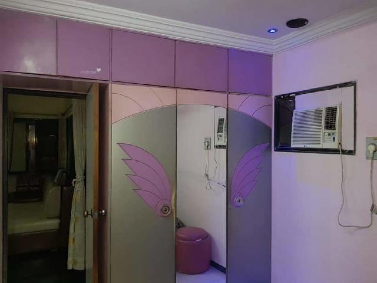 2 bedrooms House in Mumbai, India No. 9187