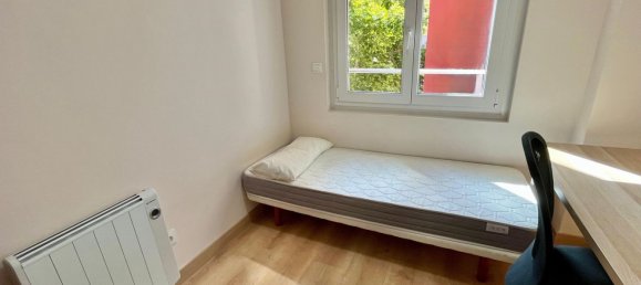 3 bedrooms Apartment in Zaragoza, Spain No. 145787 9