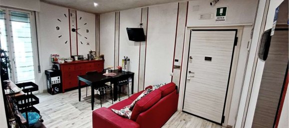 5-salle Appartement à Modena, Italy No. 157791 6