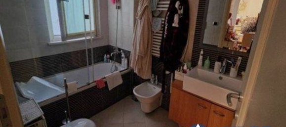 2 rooms Apartment in Rome, Italy No. 30784 3