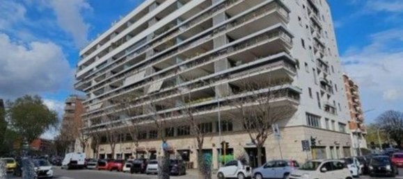 2 rooms Apartment in Rome, Italy No. 30784 10