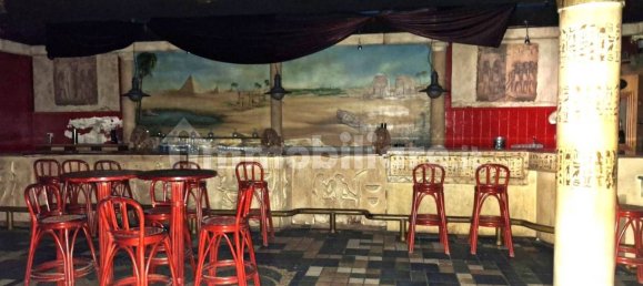 Коммерческая недвижимость с 4 комнатами в Альбино, Италия № 377131 5