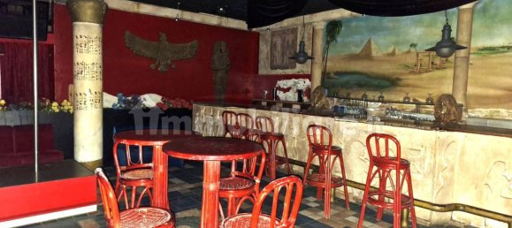 Коммерческая недвижимость с 4 комнатами в Альбино, Италия № 377131 7