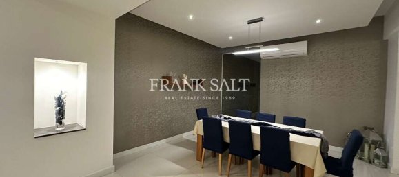 3 chambres Maison à Fgura, Malta No. 8232 2