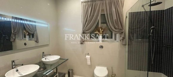 3 chambres Maison à Fgura, Malta No. 8232 18