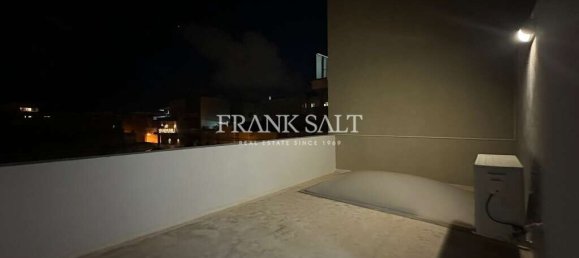 3 chambres Maison à Fgura, Malta No. 8232 23