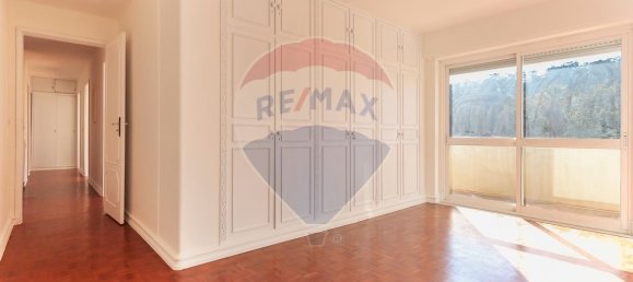 8 bedrooms Apartment in Lisbon, Portugal No. 80996 18