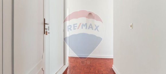 8 bedrooms Apartment in Lisbon, Portugal No. 80996 21