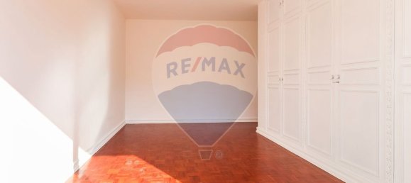 8 bedrooms Apartment in Lisbon, Portugal No. 80996 17