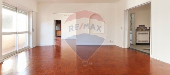 8 bedrooms Apartment in Lisbon, Portugal No. 80996 34