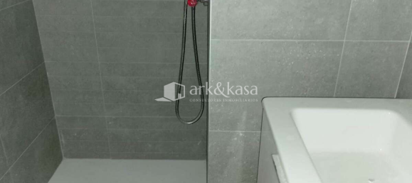 2 bedrooms Penthouse in Valencia, Spain No. 19617 5