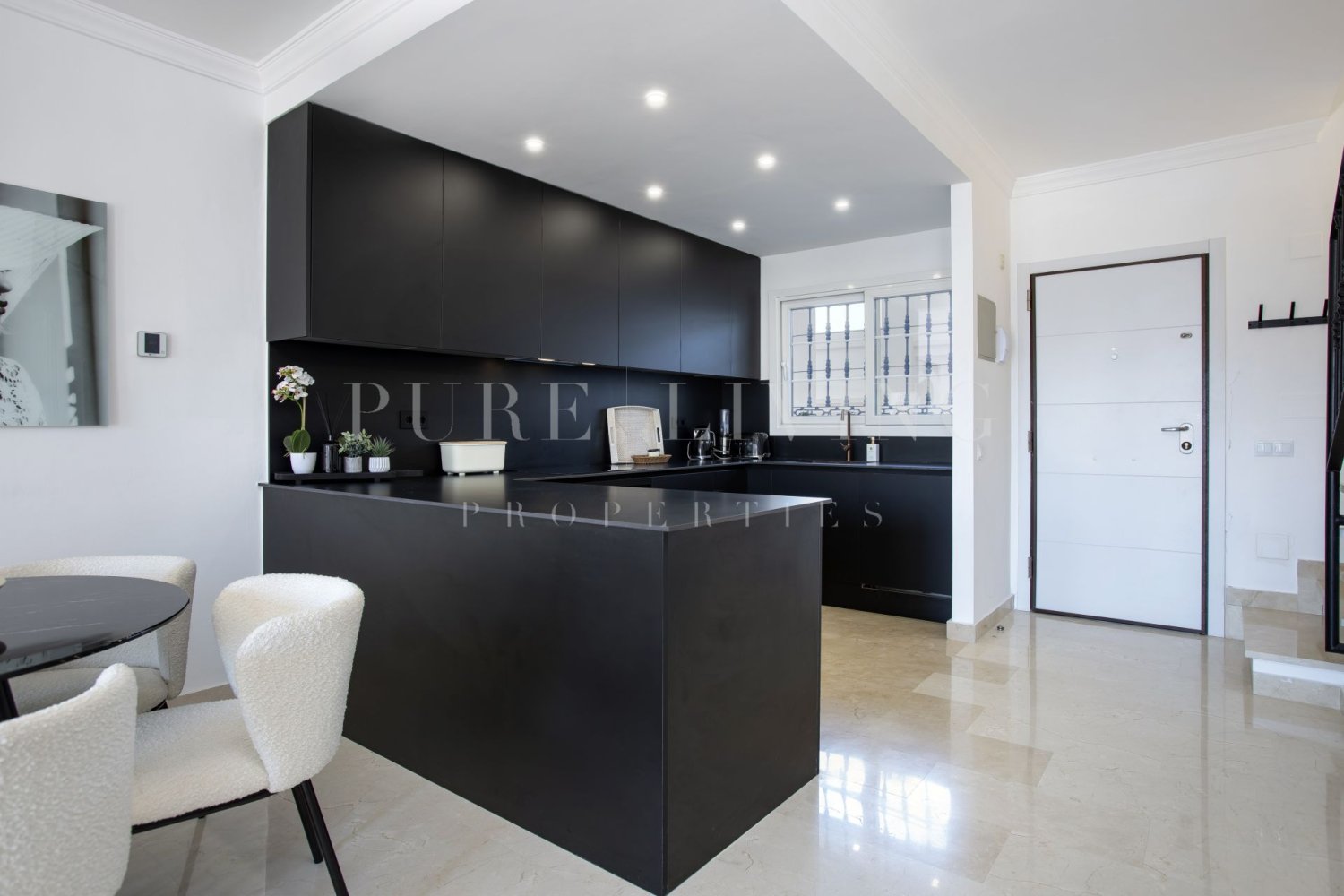 2 Schlafzimmer Penthouse in Marbella, Spain, Nr. 43895