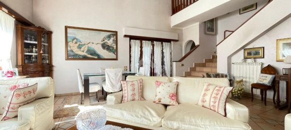 Villa de 5 divisões em Guidonia Montecelio, Italy N.º 33032 10