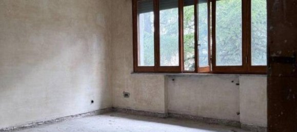 6 rooms Apartment in Traversetolo, Italy No. 41974 8