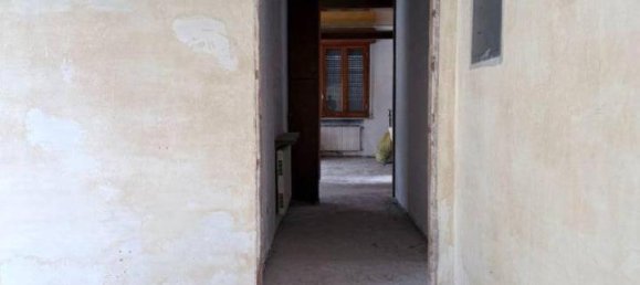 6 rooms Apartment in Traversetolo, Italy No. 41974 16