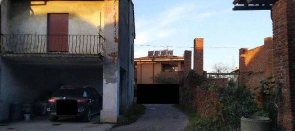 3 rooms Apartment in Seniga, Italy No. 186667 2