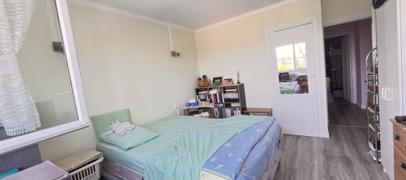 2 bedrooms Apartment in Aubergenville, France No. 182974 7