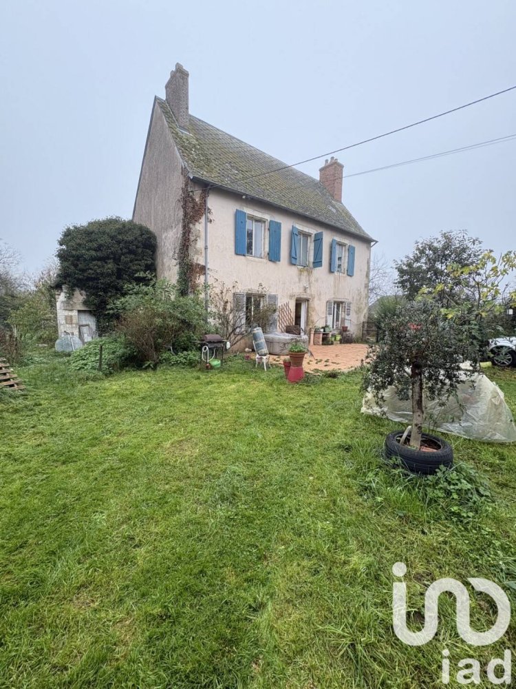 Casa de 5 dormitorios en Etrechy, France No. 216349