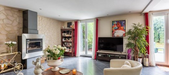 3 Schlafzimmer Haus in Lesigny, France, Nr. 282134 2