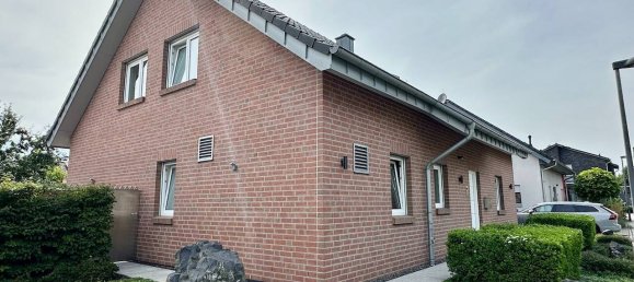 Casa de 3 dormitorios en Grevenbroich, Germany No. 230557 2