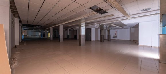 عقار تجاري في Santa Lucia De Tirajana, Spain 2410متر مربع رقم 34507 20