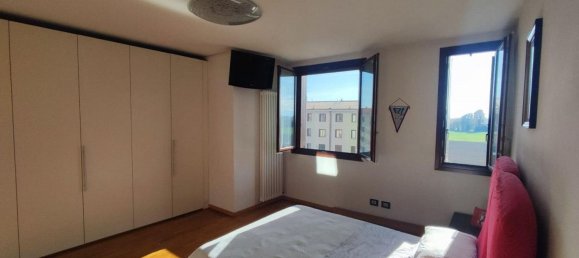 2 rooms Apartment in Parma, Italy No. 228893 4