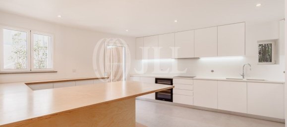 4 bedrooms House in Cascais, Portugal No. 104737 7